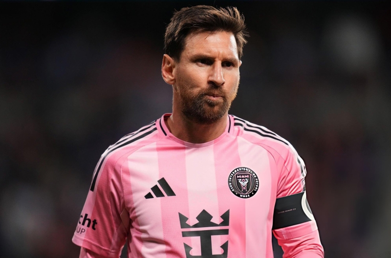 CHÍNH THỨC: Messi đạt cột mốc vĩ đại nhất lịch sử bóng đá