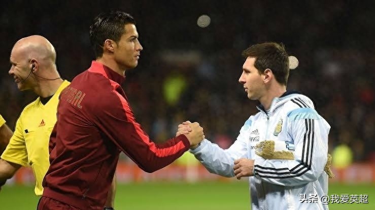 Gửi lời tri ân tới Messi! Ronaldo nhận 4,35 triệu lượt thích chỉ trong 11 giờ, người hâm mộ tràn ngập bình luận cảm ơn: Sự tôn trọng đến từ GOAT