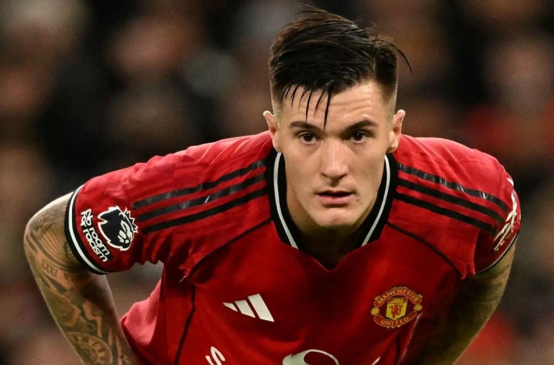 MU gặp biến lớn, tân binh 74 triệu Bảng chưa hẹn ngày trở lại