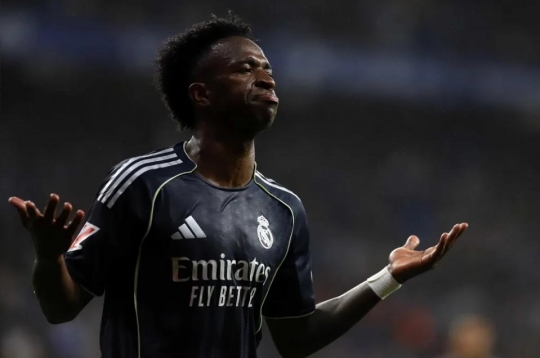 Vinicius ra điều kiện để gia hạn với Real Madrid