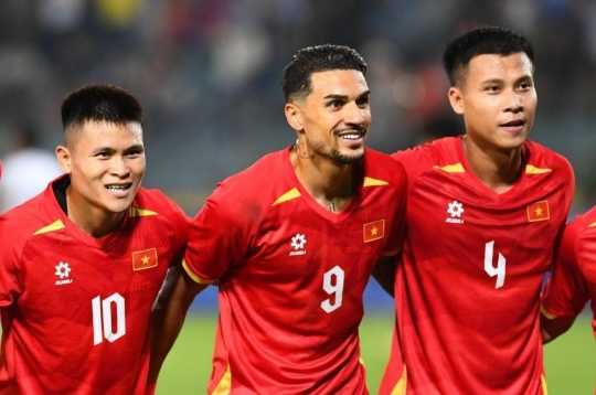 Báo Malaysia cảnh báo nguy cơ lớn từ dàn sao nhập tịch Việt Nam