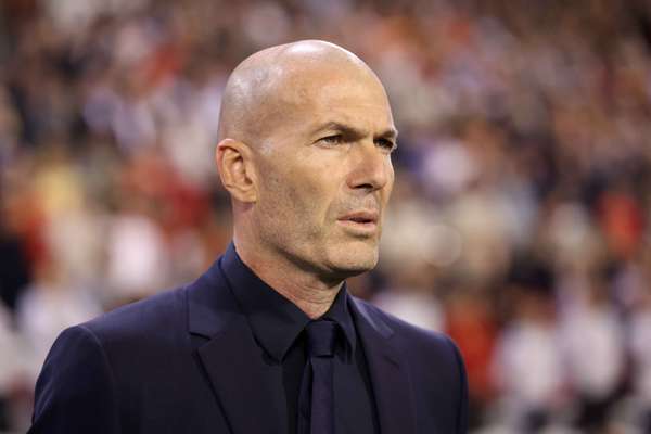HLV tuyển Pháp Zidane nói rằng ông không hối tiếc về cú húc đầu tai tiếng trước trận gặp Italy.