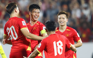 Duy Mạnh đánh đầu dũng mãnh, mở tỷ số sớm cho đội tuyển Việt Nam