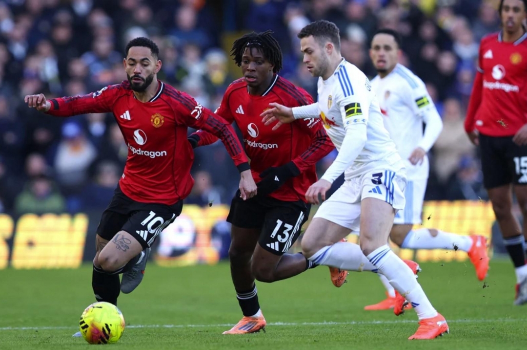 Trận Leeds vs MU gây tranh cãi vì sự cố khó tin