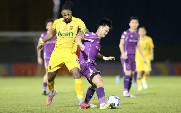 'Sóng gió' bủa vây cựu vương 4 lần vô địch V-League