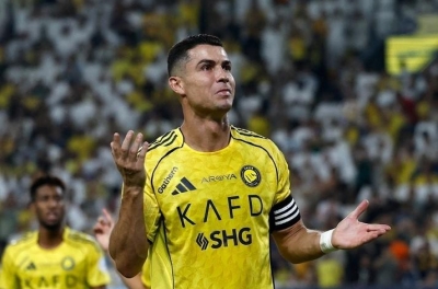 Al Nassr sẵn sàng loại bỏ Ronaldo