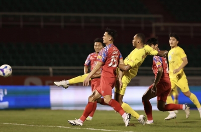 Trực tiếp Công an TPHCM vs Thanh Hoá, 19h15 hôm nay 8/2