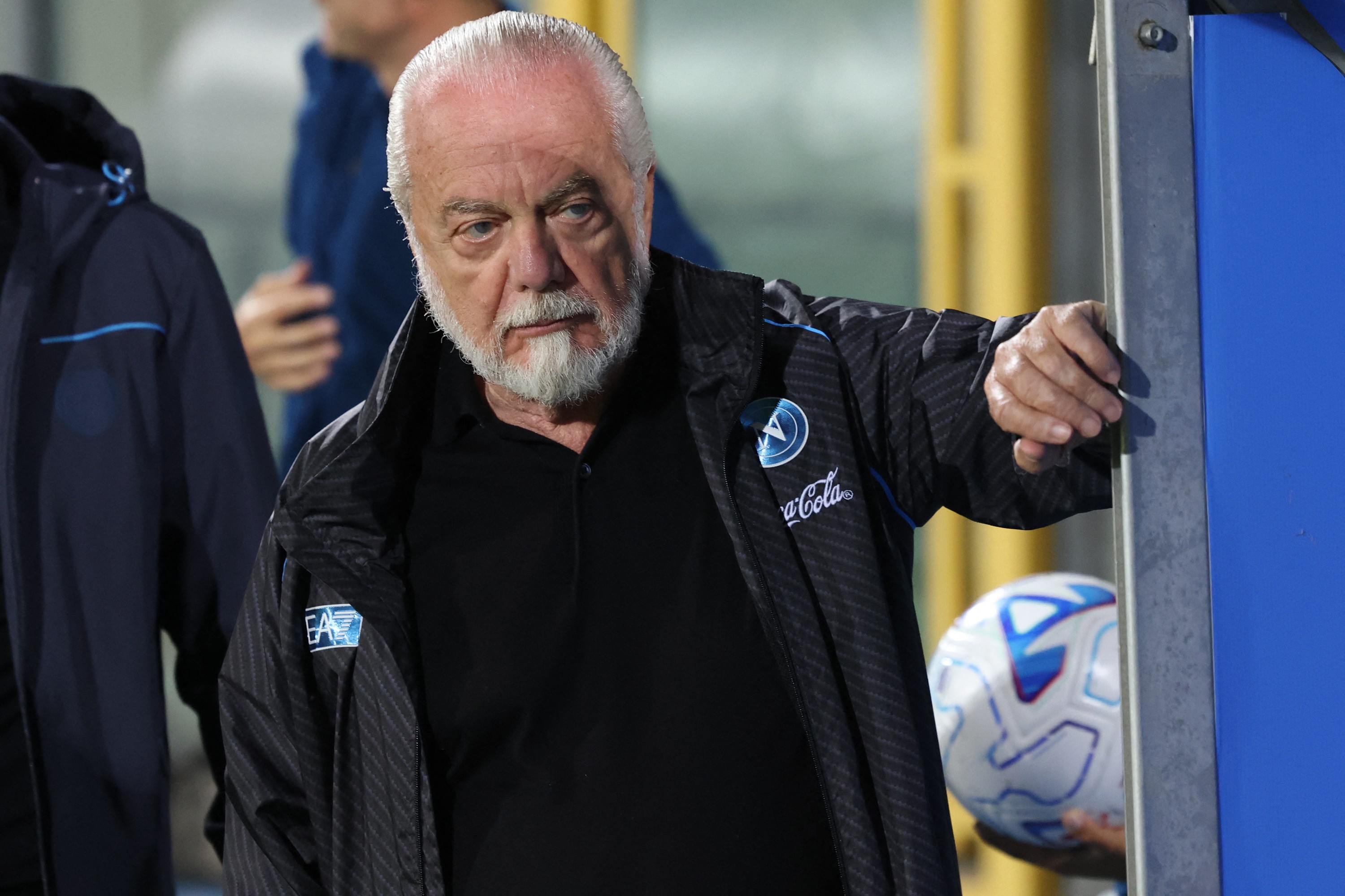 Chủ tịch Napoli, De Laurentiis, cho biết câu lạc bộ muốn chuyển đến sân vận động mới trước thềm EURO 2032