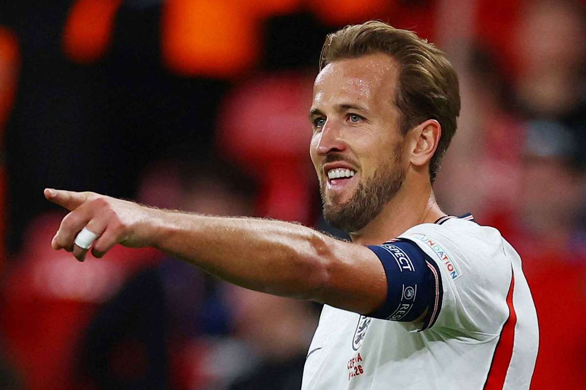 Kane tận hưởng đêm lịch sử theo phong cách riêng khi Anh vùi dập Cộng hòa Séc