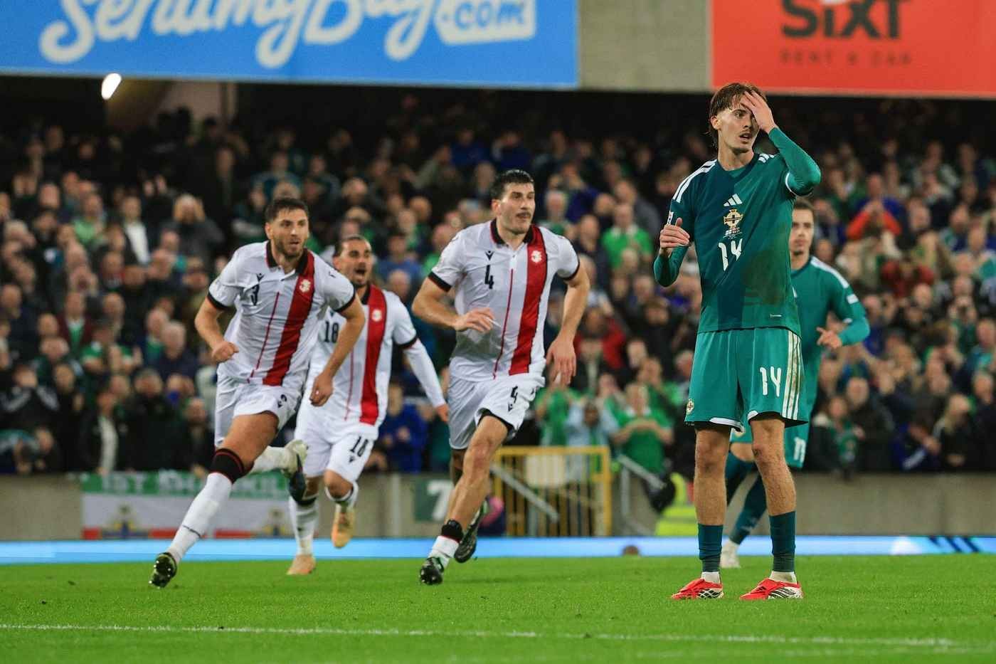 Màn cản phá penalty xuất sắc của Mamardashvili giúp Georgia giành một điểm tại Bắc Ireland