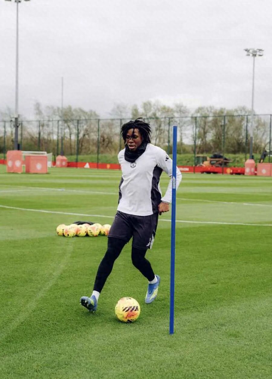 Manchester United's Bell đã tập luyện riêng, không định ngày trở lại! De Ligt ngày càng gần với việc kết thúc mùa giải