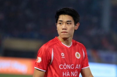 Đội của Đình Bắc xin hoãn lịch đá V-League vì mục tiêu AFC