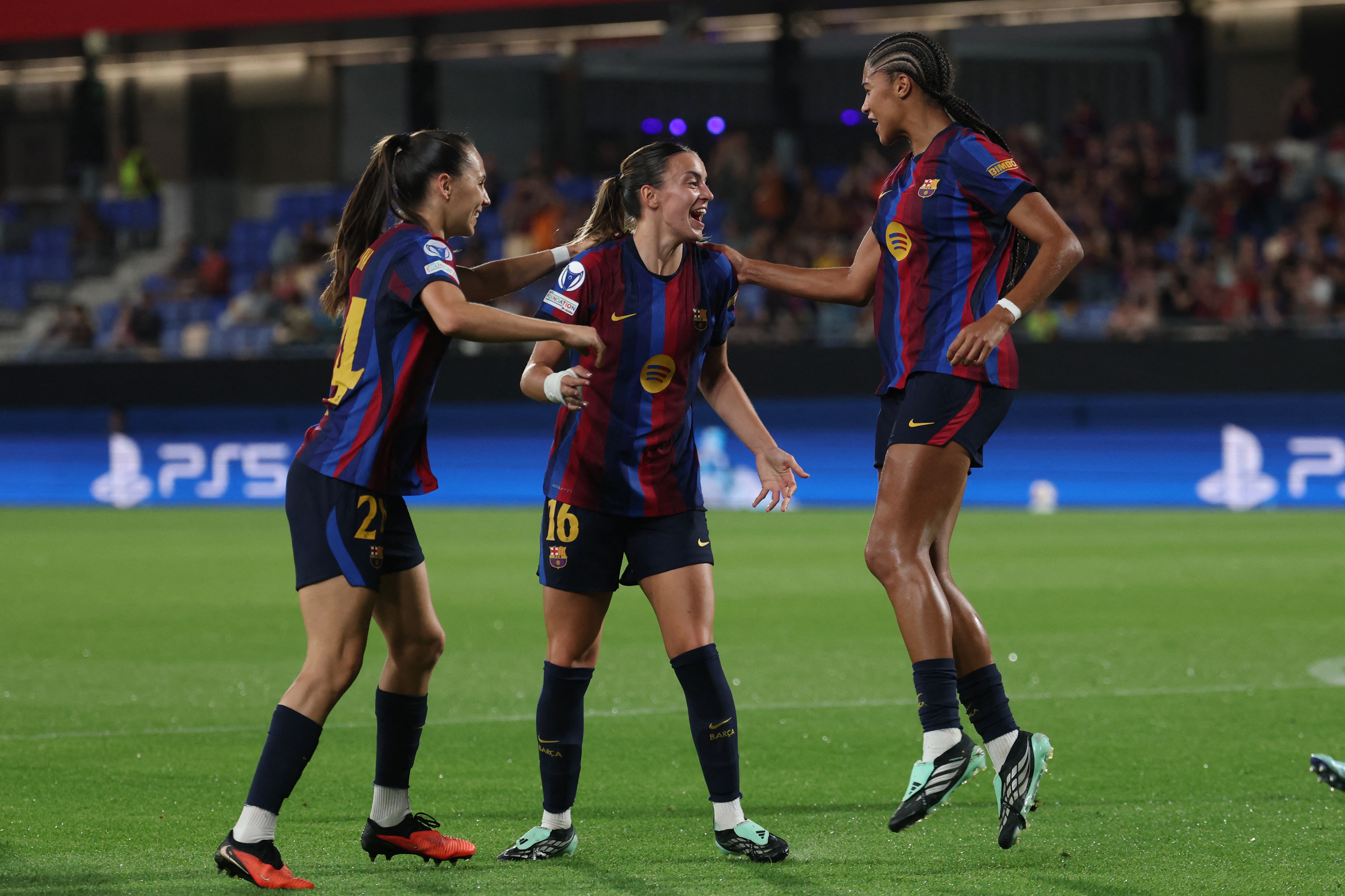 OL Lyonnes và Barcelona có chiến thắng dễ dàng tại Champions League nữ