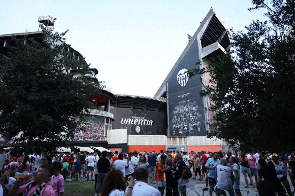 Khởi đầu tệ nhất lịch sử La Liga, Valencia sắp rơi xuống hạng Nhì?