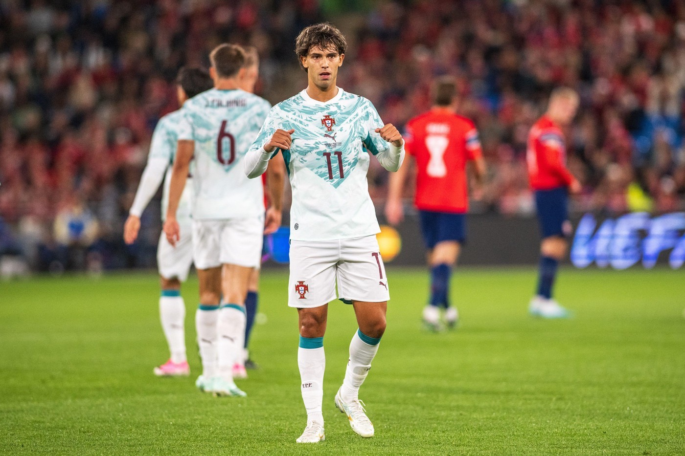 Tại sao các câu lạc bộ nên tránh xa Joao Felix và nỗ lực tuyệt vọng của anh ấy để trở lại châu Âu