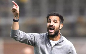 Vấn đề: Cả Serie A phải… “cãi nhau” với Fabregas