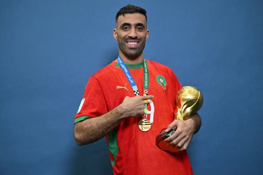 Ghi bàn kép dẫn dắt đội bóng vô địch, Hamad chia tay đội tuyển quốc gia bằng chiếc cúp