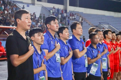 CĐV Thái Lan dậy sóng khi trợ lý HLV Kim Sang Sik dẫn dắt CLB Thai League