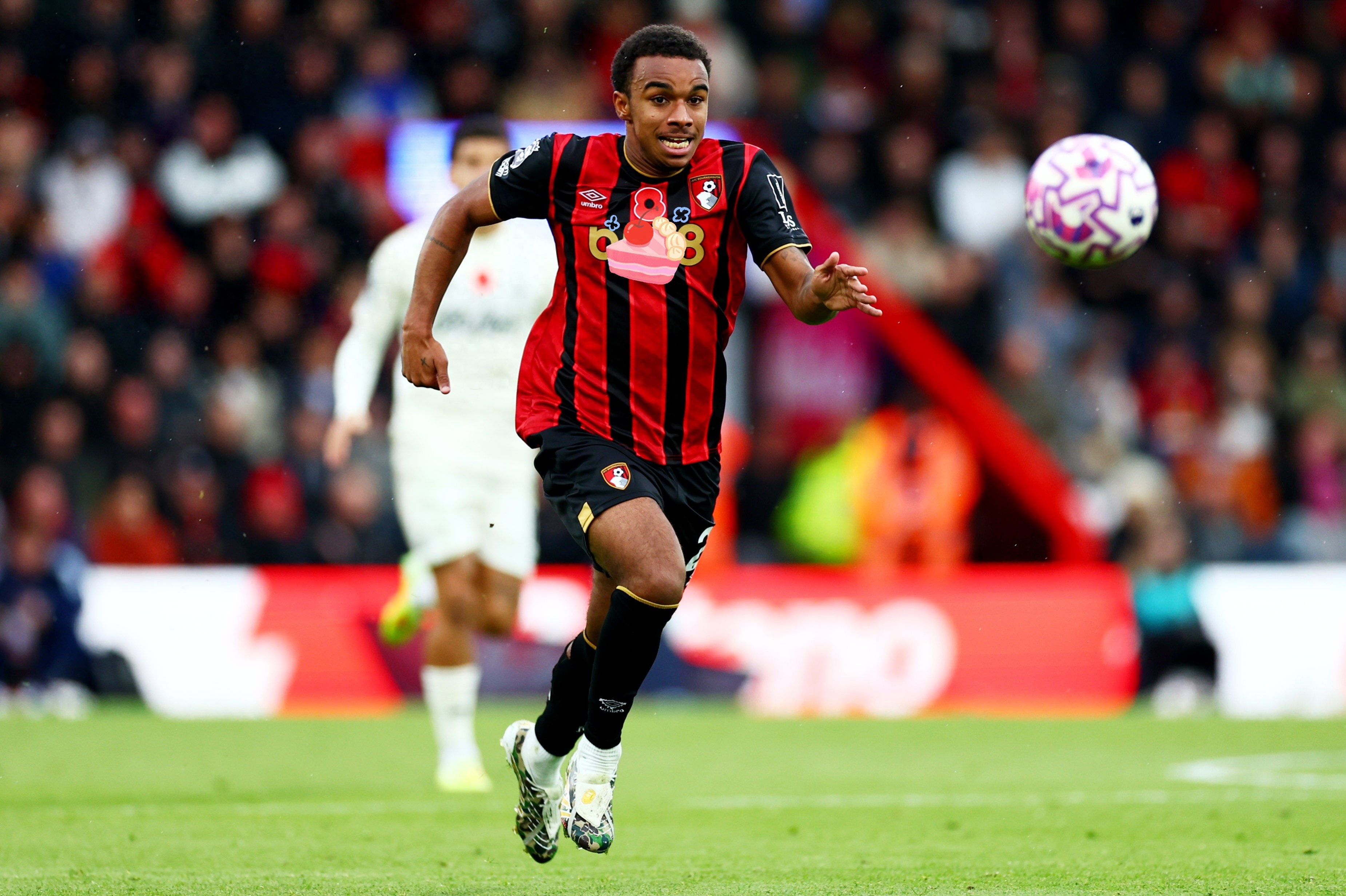 Manchester City quan tâm đến tiền đạo 19 tuổi của Bournemouth, giá trị 40 triệu euro, đã ghi 11 bàn tại Premier League mùa này.