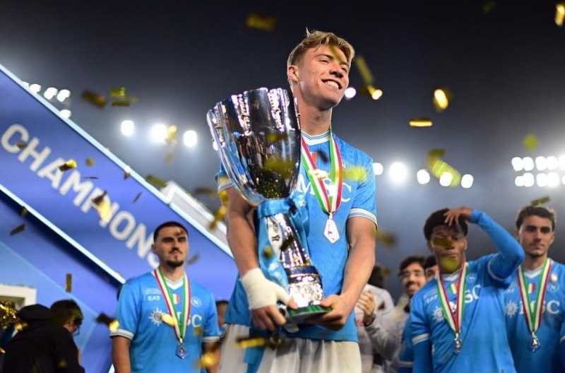 Hojlund công khai 'mỉa mai' MU