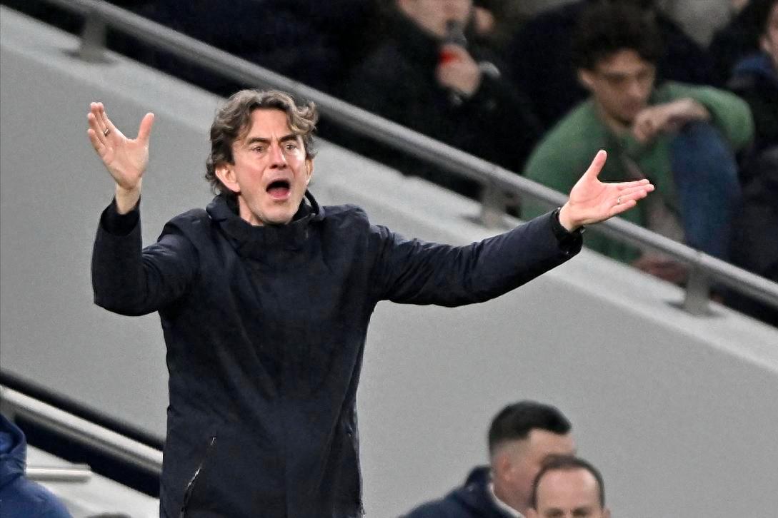 Tottenham khác biệt! Vị trí thứ 4 ở Champions League, thứ 14 ở Premier League, để thủng lưới 18 bàn trong hiệp một sau 24 vòng đấu, đứng thứ ba từ dưới lên ở Premier League.