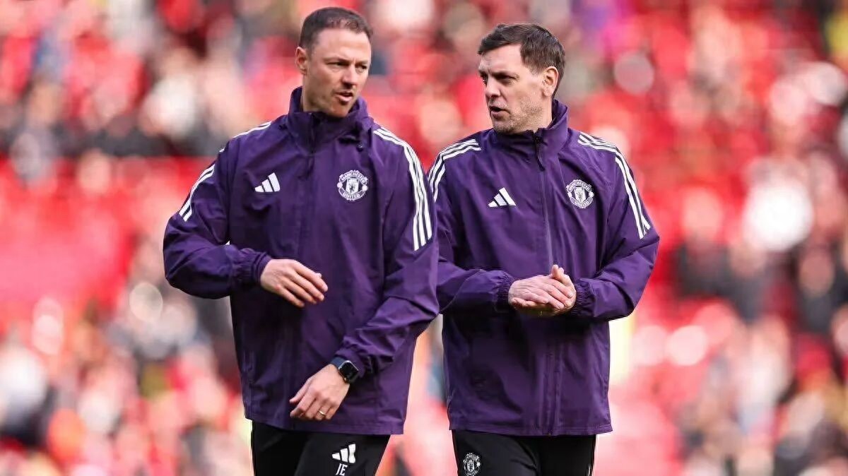 Trận derby sa thải! Manchester United chạm trán Tottenham với 10 cầu thủ nghi ngờ dính chấn thương, trong khi nhiều huấn luyện viên từng đá hậu vệ lại bị chỉ trích vì không thể dạy hàng phòng ngự.
