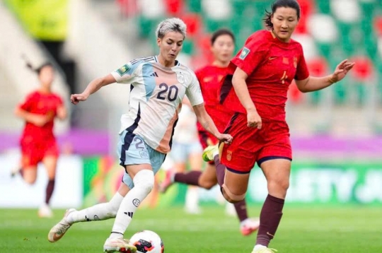 Thua Tây Ban Nha 1-3, tuyển trẻ Trung Quốc vẫn vào tứ kết World Cup