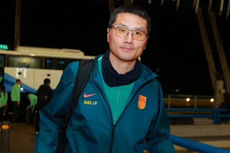 Đội tuyển bóng đá quốc gia đã đến Sydney, Shao Jiayi triệu tập thủ môn chưa ra sân ở Super League, danh tính con rể của Fan Zhiyi gây tranh cãi