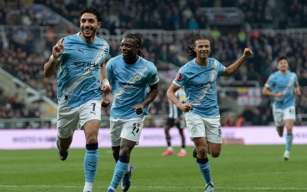Man City trước ngã rẽ khắc nghiệt