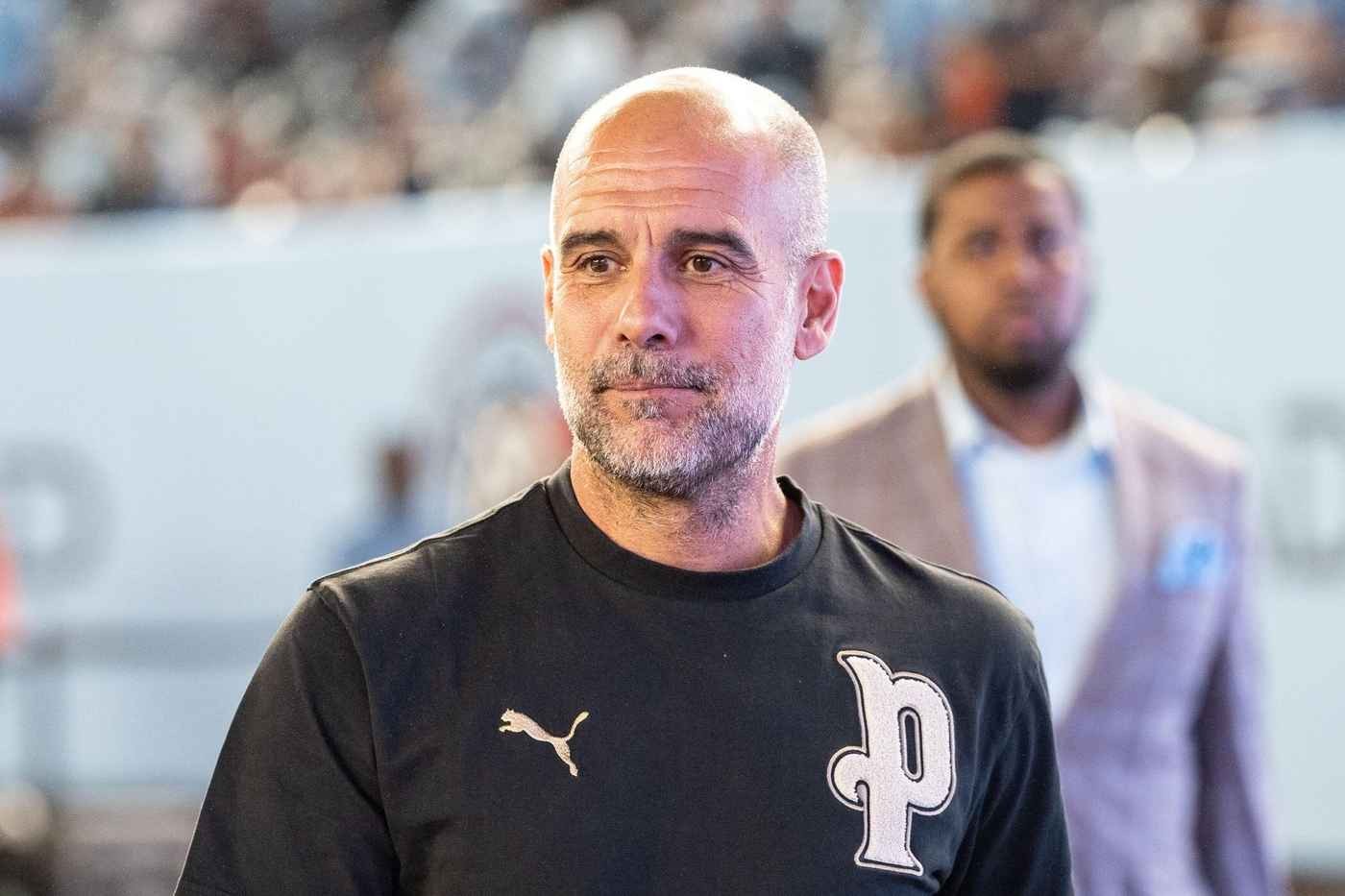 'Chúng ta sẽ cùng nhau vượt qua chuyện này': Guardiola lên tiếng về các cáo buộc của Man City