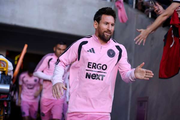 Messi chính thức trở thành chủ sở hữu đa số của câu lạc bộ CD Eldense tại giải hạng Nhì Tây Ban Nha.