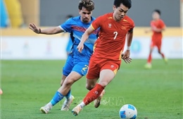 Chủ tịch FIFA chúc mừng 2 đội tuyển bóng đá Việt Nam vào chung kết SEA Games 33