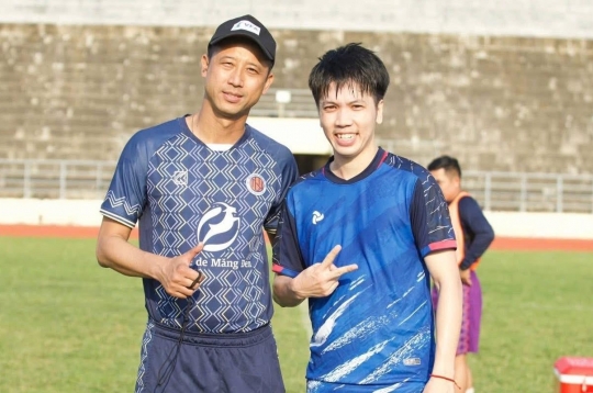 Cầu thủ 'trăm năm có một' tái xuất dẫn dắt một đội bóng Việt Nam