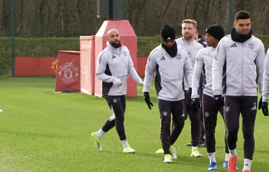 Mbemba tập luyện bình thường, có thể ra sân đối đầu West Ham! Man United lại gặp kình địch Szeszko, quyết tâm lần đầu đá chính