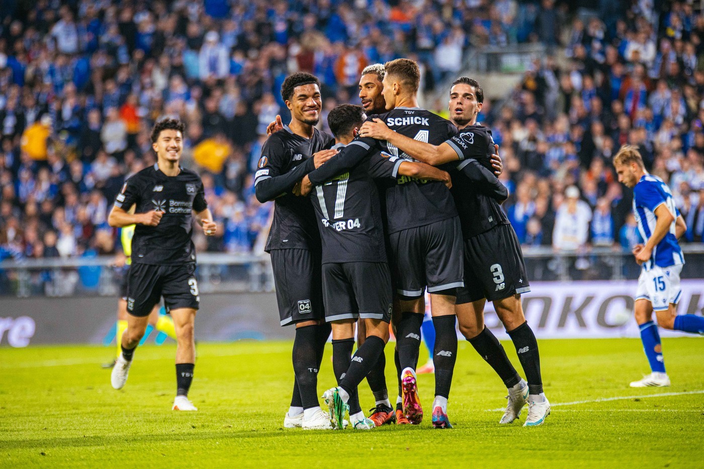 Schick lập cú đúp, Bayer Leverkusen轻松碾压Lech Poznan