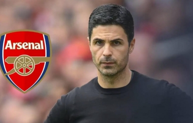 Arsenal nhận đòn giáng đau dù ở ngôi đầu Ngoại hạng Anh