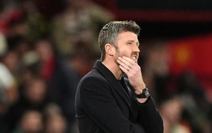 Carrick bức xúc với trọng tài vì thẻ đỏ của Lisandro Martinez, MU cân nhắc khiếu nại