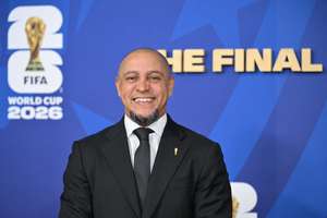 Roberto Carlos, Deco, Davids và Krul xác nhận tham dự Hội nghị thượng đỉnh Bóng đá Bồ Đào Nha