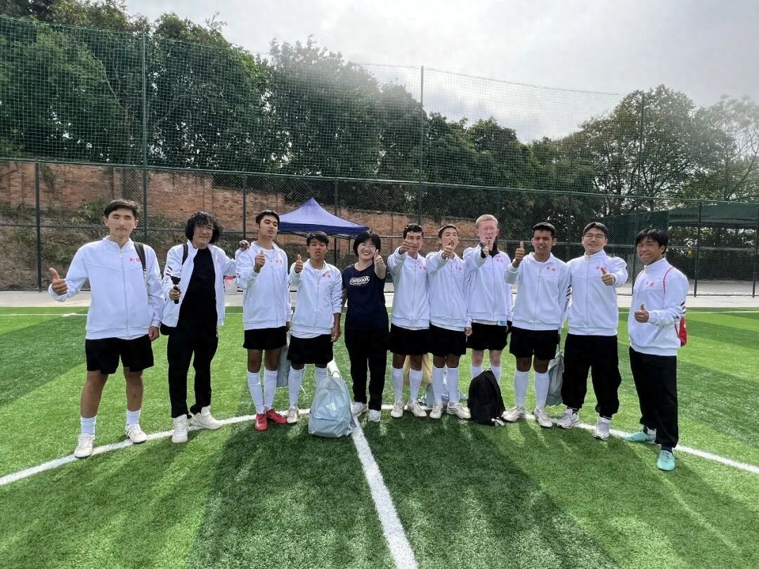 Đội bóng đá người mù đầu tiên của Tân Cương tham gia Đại hội Thể thao Người khuyết tật và Người đặc biệt, bóng đá đã mang lại "ánh sáng" mới cho họ