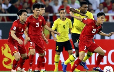 HLV Kim Sang Sik lần đầu tiên gọi 2 'báu vật' của thầy Park lên ĐTVN
