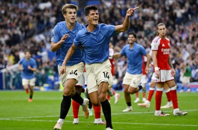 Thua đậm Brighton, Arsenal chính thức vỡ mộng vô địch bất bại Ngoại hạng Anh