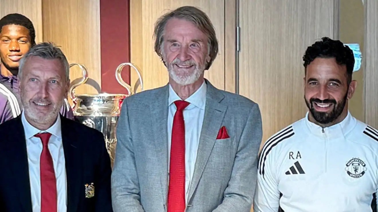 “Tranh giành quyền lực,” nguồn gốc hỗn loạn của Man United