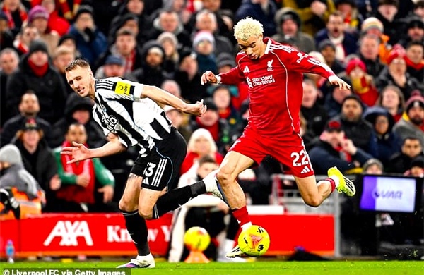 Liverpool - Man City: Anfield rực lửa