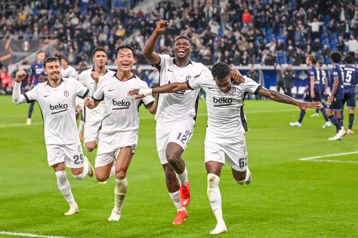 Besiktas giành chiến thắng liên tiếp thứ hai sau màn trình diễn ấn tượng trên sân của Hoffenheim