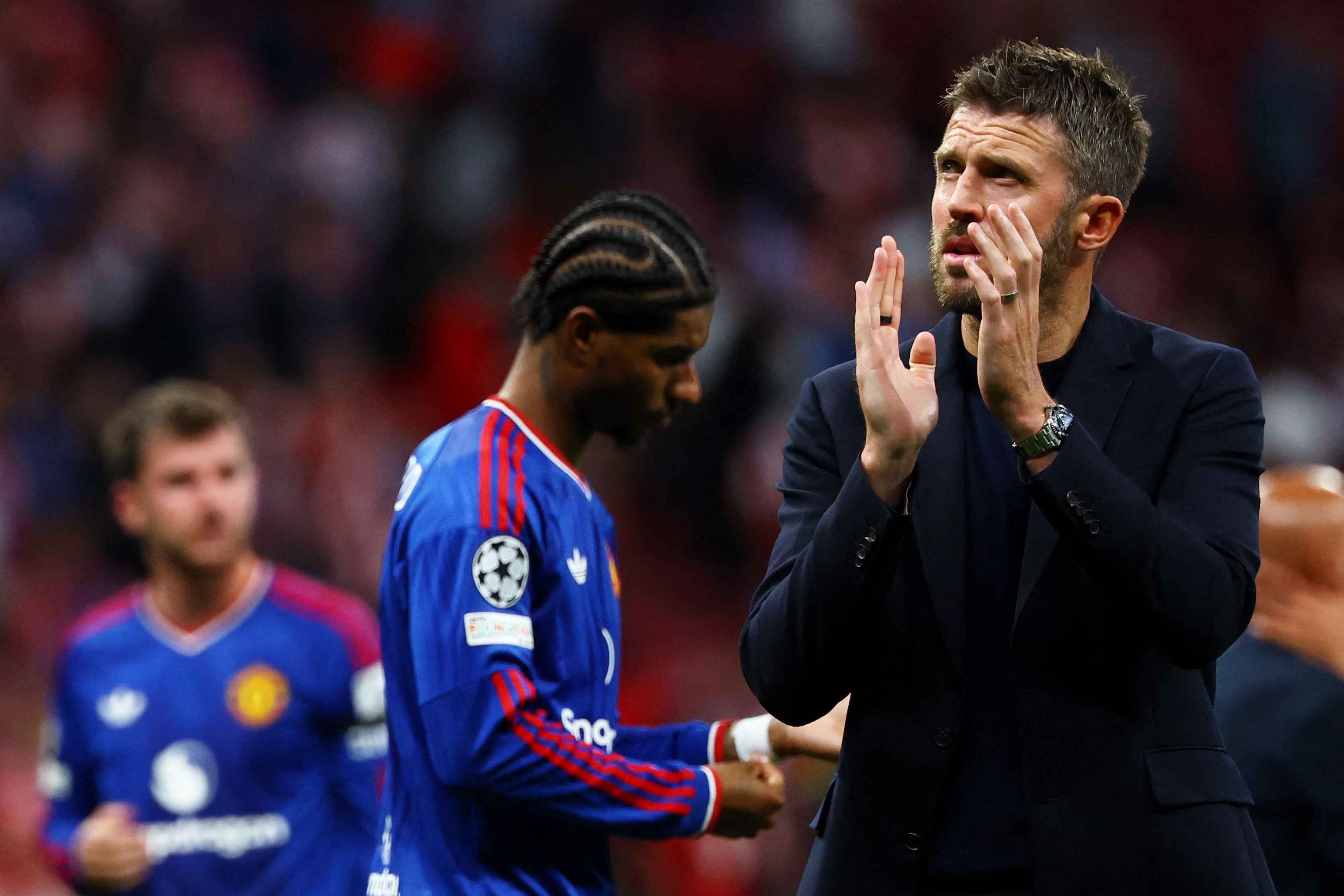 Man Utd rối bời đối mặt thử thách khó nhằn từ Leeds giữa bão scandal của City phủ bóng lên Premier League