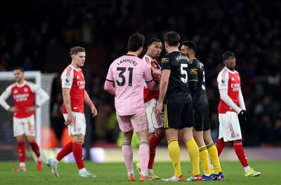 CĐV Arsenal đồng loạt đòi đuổi 1 ngôi sao sau trận thua MU