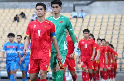 HLV Kim Sang Sik gọi 3 cầu thủ U23 lên ĐT Việt Nam