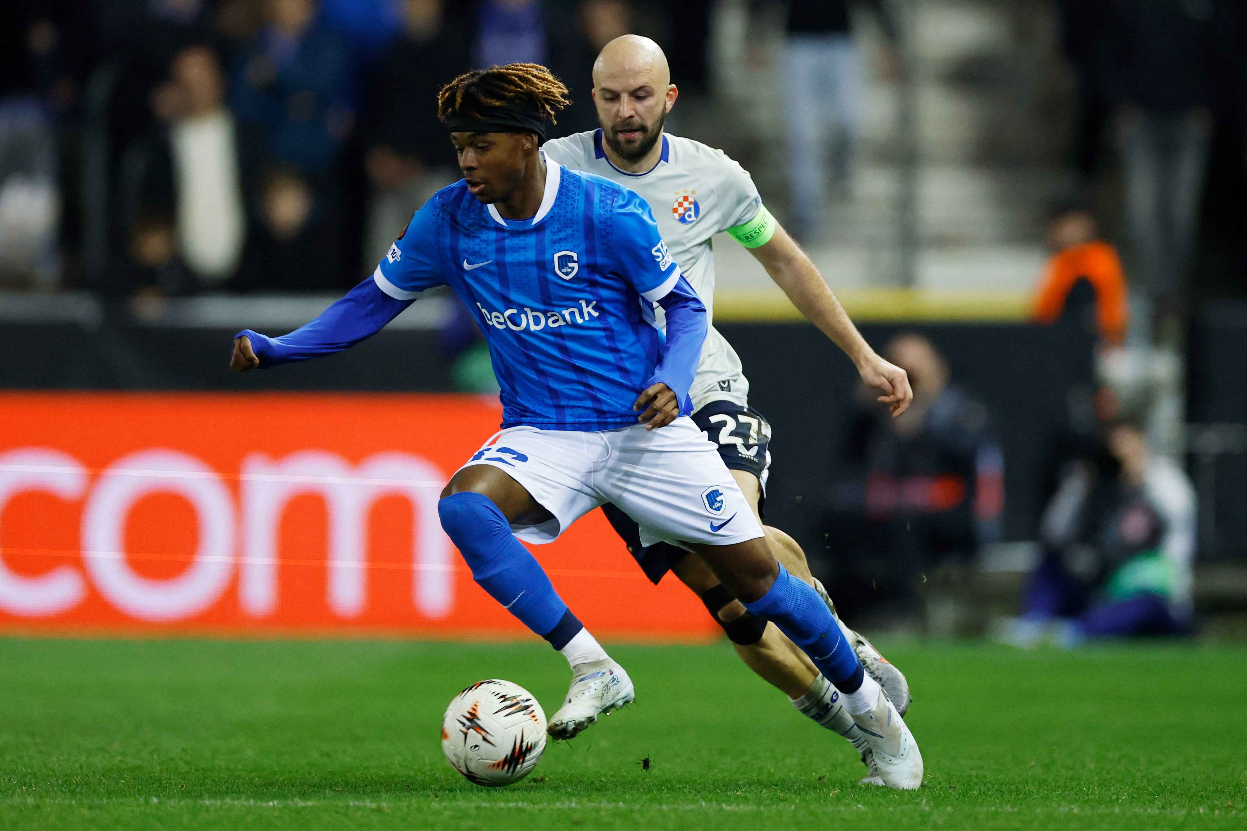 Genk ghi hai bàn trong hiệp phụ để loại Dinamo Zagreb và tiến xa ở Europa League