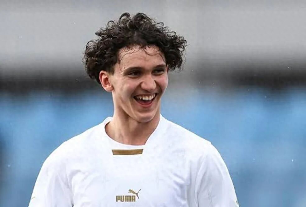 Man United chính thức bán cầu thủ thứ tư vào phút chót, ông lớn ngăn cản thương vụ trung vệ! Không mua người nhưng lại trở thành "ông vua cho mượn"