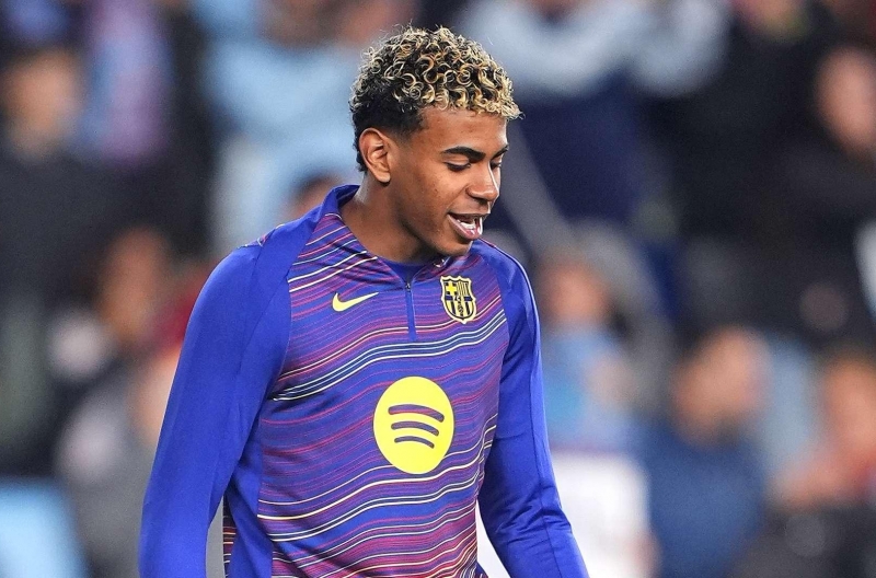 Yamal được vinh danh ở Tây Ban Nha